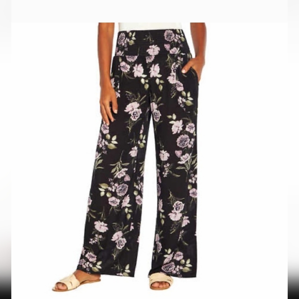 Women's wide legged high waist floral pants